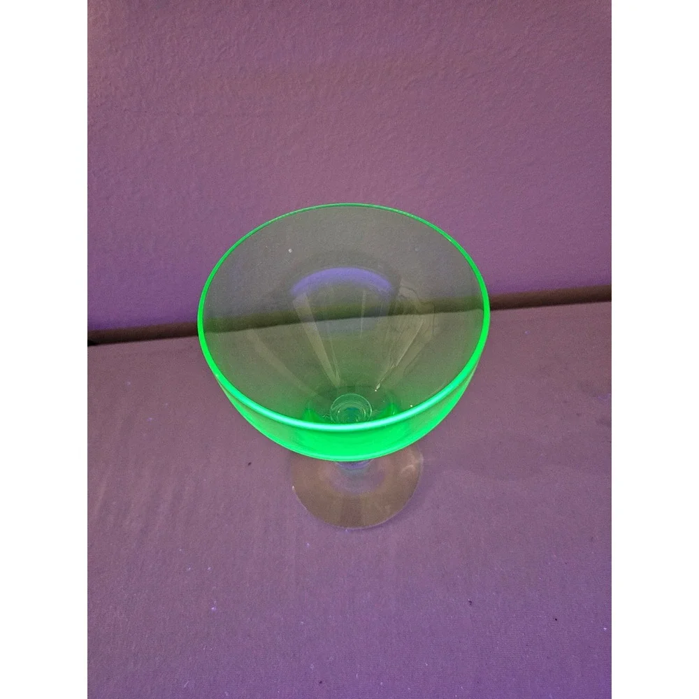 Uranium Glass 5.25